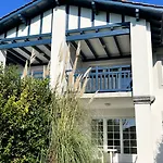 Izarpean Bidart-biarritz * بيدار