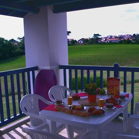 Izarpean Apartment